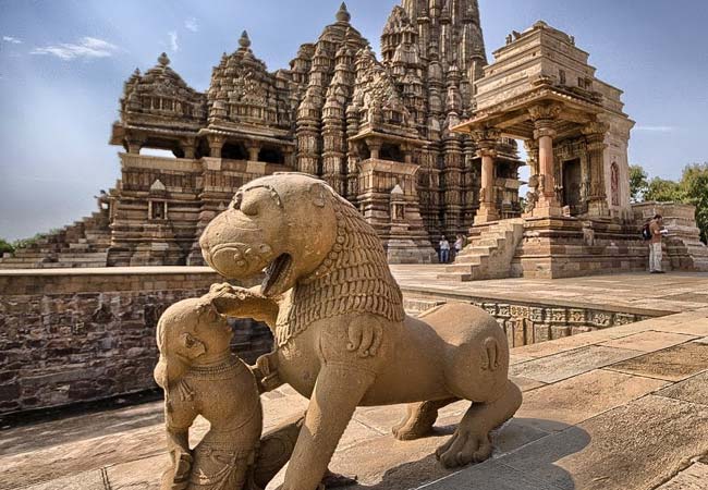 Golden Triangle Tour with Varanasi and Khajuraho
